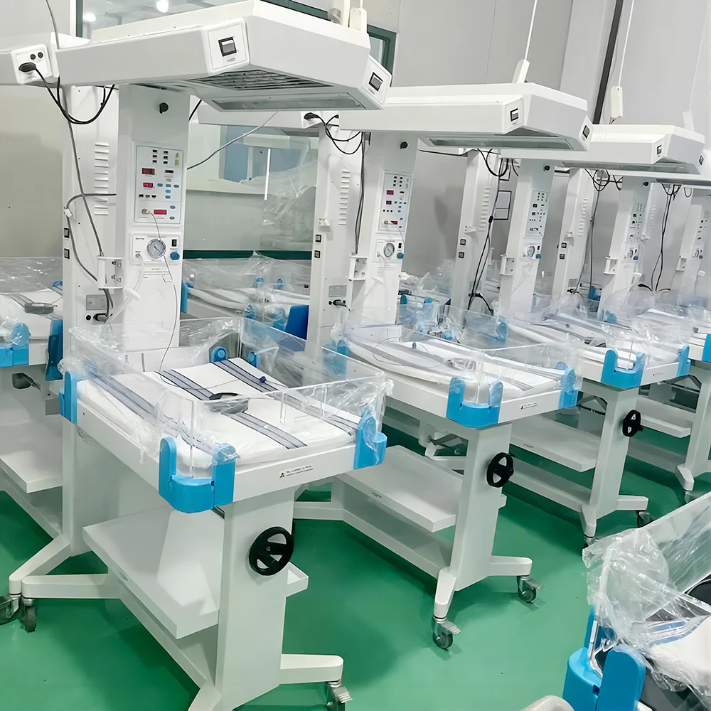 1000-infantradiantwarmer_5_af970263-df80-4820-b5ca-cbd5acb004bd Baby Resuscitaire with Phototherapy - Image 1